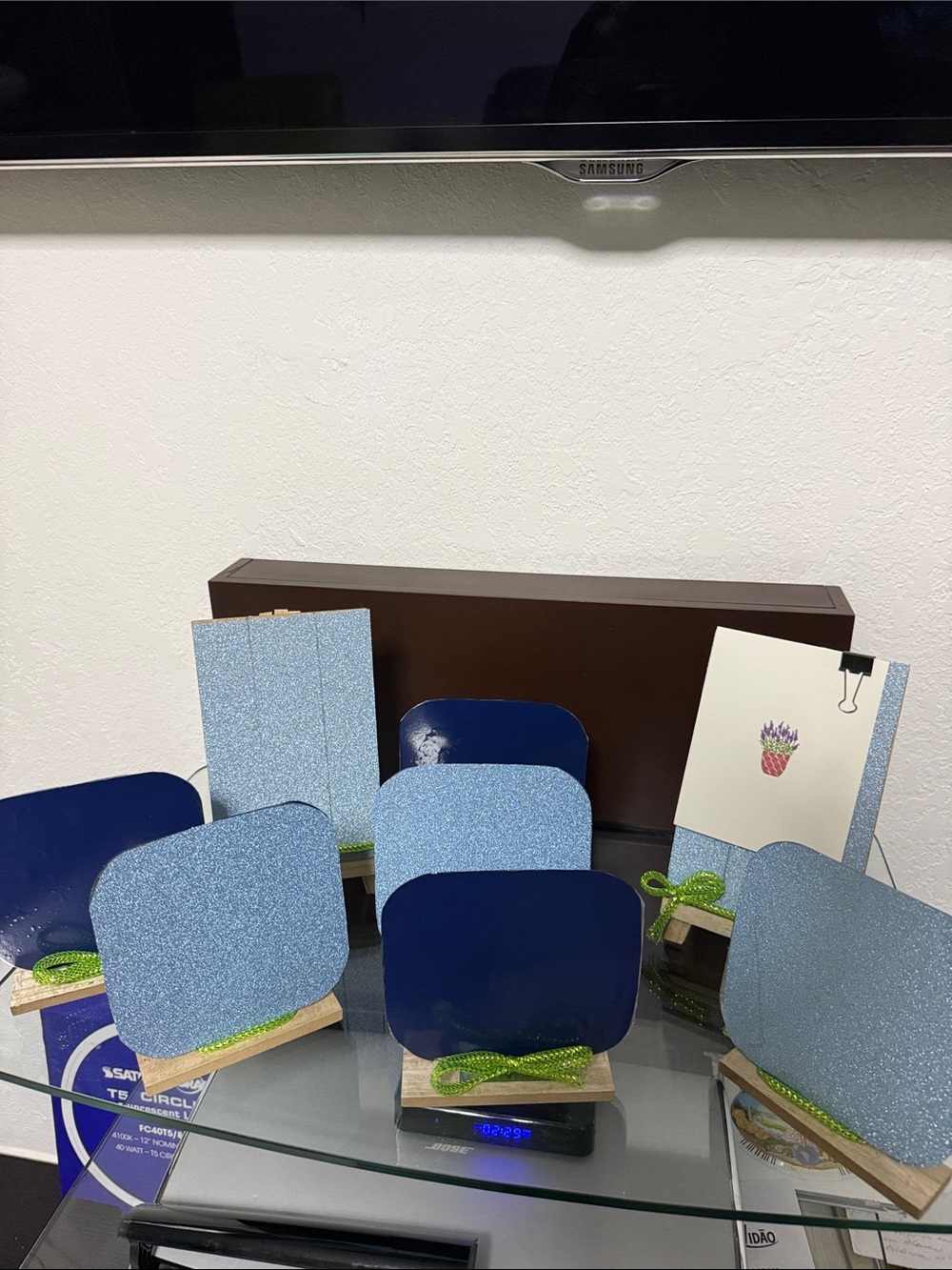 Blue Glitter Mini Easel Set with Lime Cord - Home or party Accents